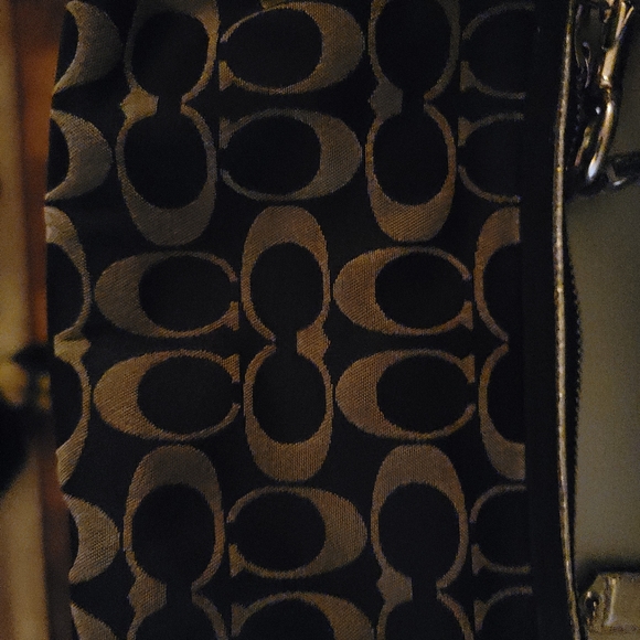 Coach Handbag - Picture 4 of 5